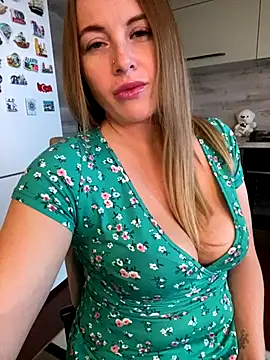 Cute Hot Alice online show from December 15, 10:08 am