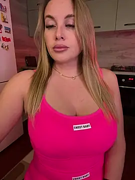 Cute Hot Alice online show from April 22, 8:10 pm