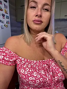 Cute Hot Alice online show from July 5, 7:21 pm