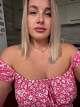 Cute Hot Alice online show from July 11, 10:11 pm