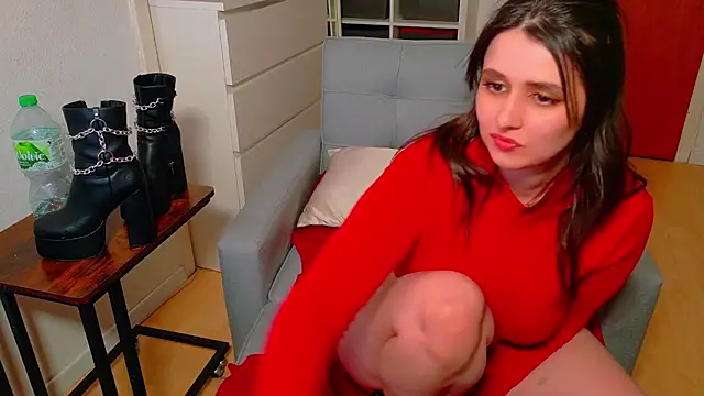 Snapshot of jenna-sxy19 chatting on February 12, 9:33 pm jenna-sxy19 online show from February 12, 9:33 pm