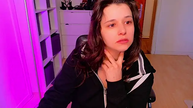 Snapshot of jenna-sxy19 chatting on March 17, 12:46 pm jenna-sxy19 online show from March 17, 12:46 pm