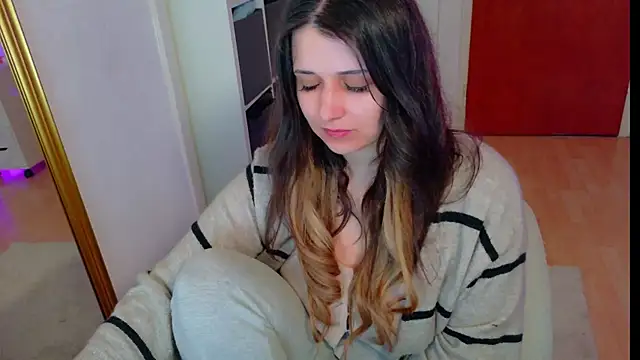 Snapshot of jenna-sxy19 chatting on September 29, 12:21 pm jenna-sxy19 online show from September 29, 12:21 pm