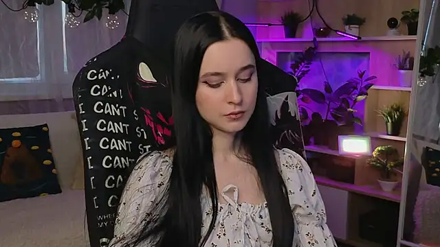 KiraLiLime online show from March 22, 3:31 pm