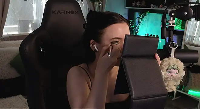 KiraLiLime online show from November 16, 10:54 am