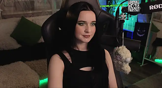 KiraLiLime online show from November 21, 4:05 pm