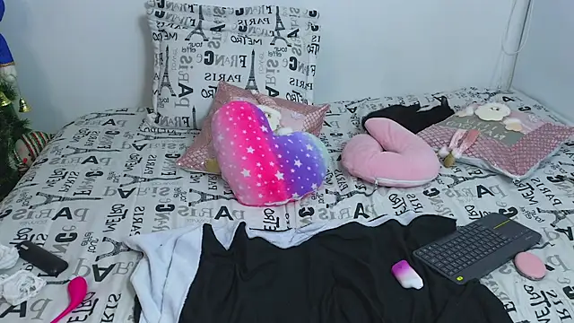 Lorenne Miller online show from December 27, 1:00 am