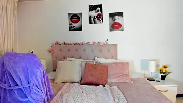  Charlotte evans 1 online show from December 28, 10:23 pm