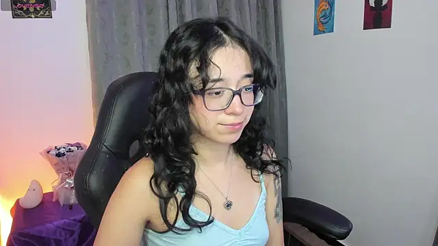 Snapshot of indra_cam chatting on June 8, 5:30 am indra cam online show from June 8, 5:30 am