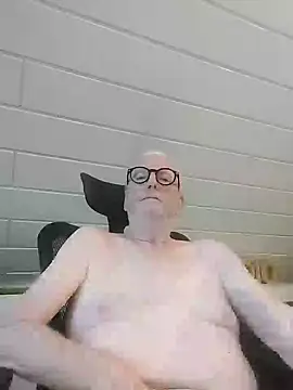 Greyhound70 online show from October 26, 3:51 pm