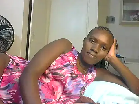 Snapshot of Slimthick900 chatting on January 22, 7:56 pm Slimthick900 online show from January 22, 7:56 pm