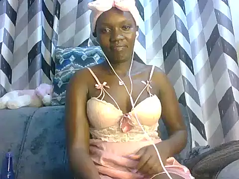 Snapshot of Slimthick900 chatting on March 11, 7:58 pm Slimthick900 online show from March 11, 7:58 pm