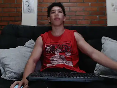 Snapshot of ethan_noir chatting on December 22, 3:22 am ethan noir online show from December 22, 3:22 am