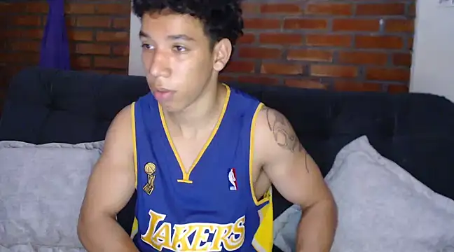 Snapshot of ethan_noir chatting on December 28, 9:19 pm ethan noir online show from December 28, 9:19 pm