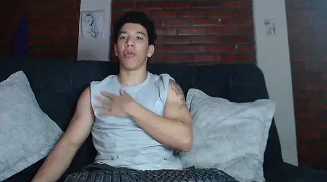 Snapshot of ethan_noir chatting on December 30, 1:15 am ethan noir online show from December 30, 1:15 am