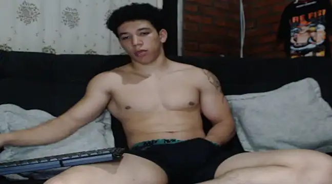 Snapshot of ethan_noir chatting on January 13, 4:39 am ethan noir online show from January 13, 4:39 am