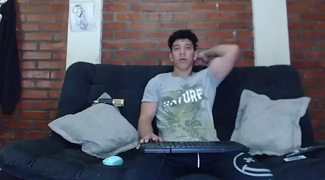 Snapshot of ethan_noir chatting on January 22, 9:32 pm ethan noir online show from January 22, 9:32 pm