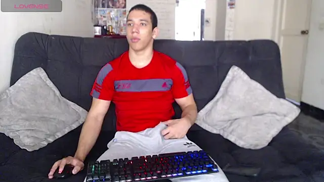 Snapshot of ethan_noir chatting on November 6, 2:29 pm ethan noir online show from November 6, 2:29 pm