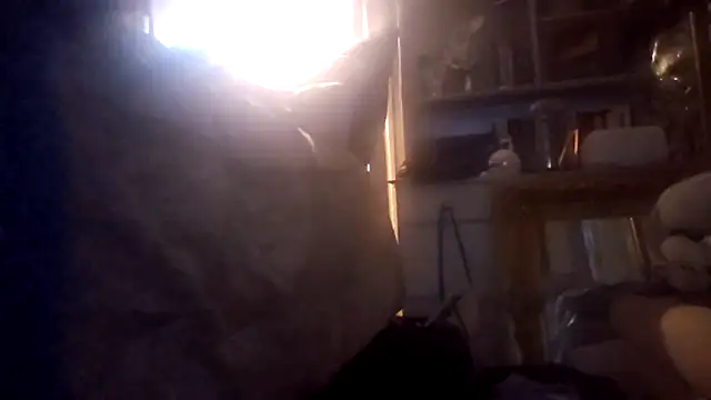 Snapshot of blairfrancis chatting on October 21, 11:05 pm blairfrancis online show from October 21, 11:05 pm