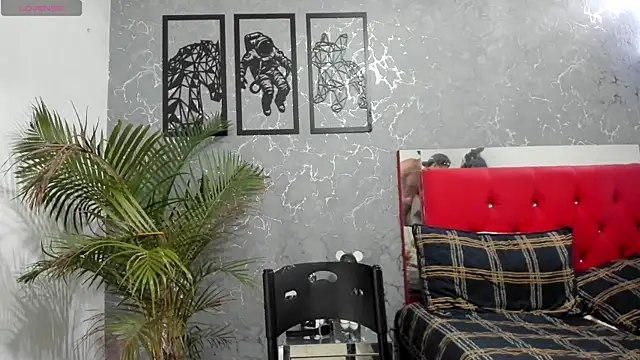 Snapshot of pepe_joness chatting on October 25, 9:31 pm pepe joness online show from October 25, 9:31 pm