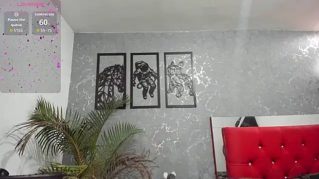 Snapshot of pepe_joness chatting on December 5, 1:31 pm pepe joness online show from December 5, 1:31 pm