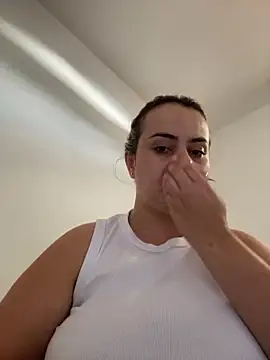 Im Amelia online show from December 17, 8:37 pm