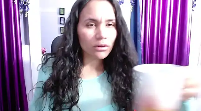 Saylor Lee22 online show from March 18, 6:46 am