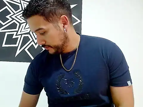  CHRIS-DENNIS  online show from April 6, 1:58 am