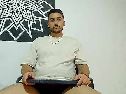  CHRIS-DENNIS  online show from April 9, 2:11 am