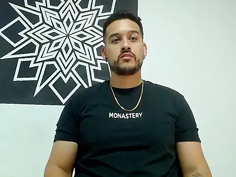  CHRIS-DENNIS  online show from April 14, 3:34 am