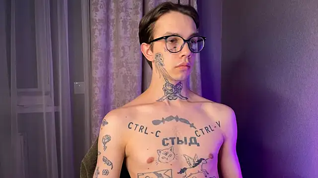 anahori  simon online show from February 4, 11:59 pm