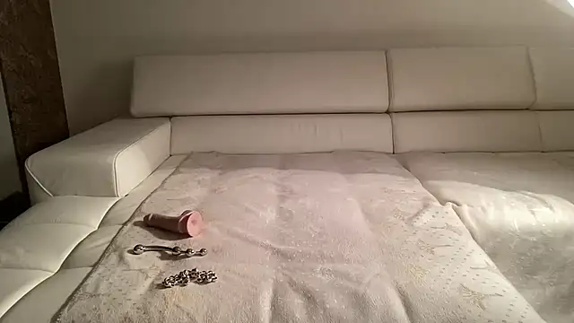 Snapshot of sexyLolia11 chatting on September 27, 10:48 pm sexyLolia11 online show from September 27, 10:48 pm