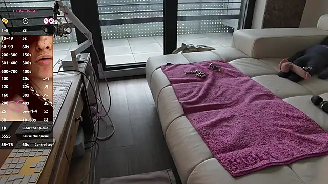 Snapshot of sexyLolia11 chatting on July 9, 4:16 am sexyLolia11 online show from July 9, 4:16 am