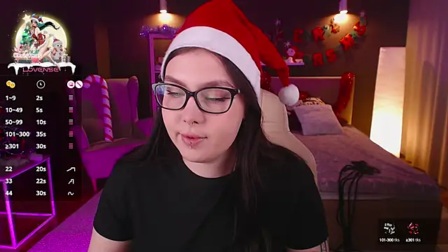 Snapshot of Arizonaa_Muse chatting on December 23, 12:30 pm Arizonaa Muse online show from December 23, 12:30 pm