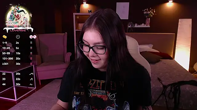 Snapshot of Arizonaa_Muse chatting on January 8, 12:26 pm Arizonaa Muse online show from January 8, 12:26 pm