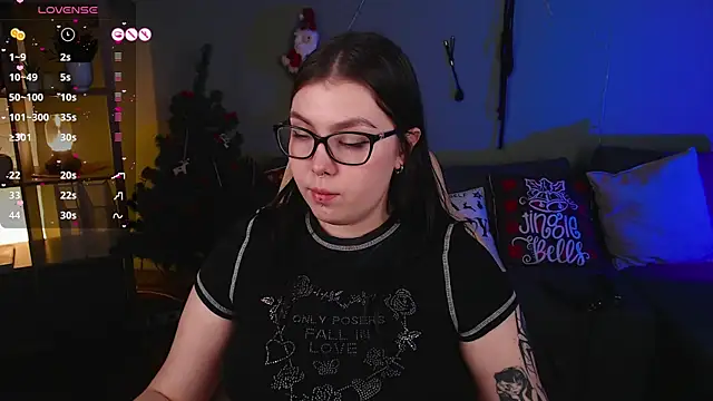 Snapshot of Arizonaa_Muse chatting on January 11, 3:31 pm Arizonaa Muse online show from January 11, 3:31 pm