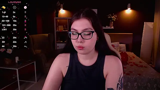 Snapshot of Arizonaa_Muse chatting on February 15, 12:22 pm Arizonaa Muse online show from February 15, 12:22 pm