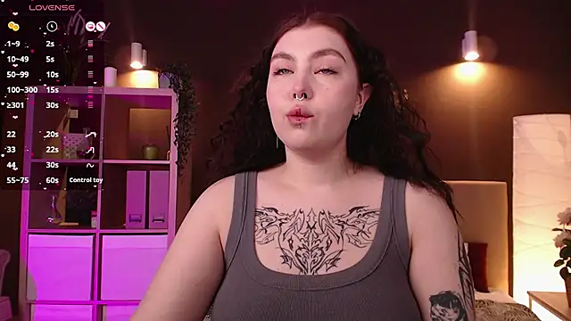 Snapshot of Arizonaa_Muse chatting on February 28, 12:32 am Arizonaa Muse online show from February 28, 12:32 am
