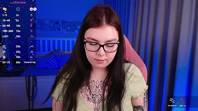 Snapshot of Arizonaa_Muse chatting on March 16, 3:25 am Arizonaa Muse online show from March 16, 3:25 am