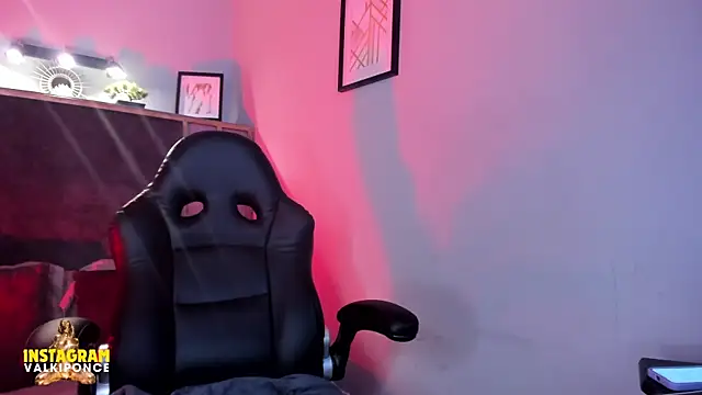 Valkiria ponce online show from February 24, 2:15 pm