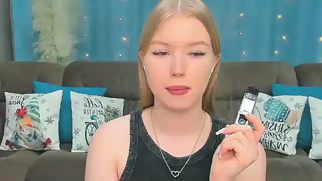 shy  lady online show from December 15, 2:59 pm