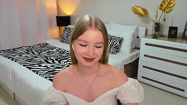 shy  lady online show from January 19, 9:13 pm