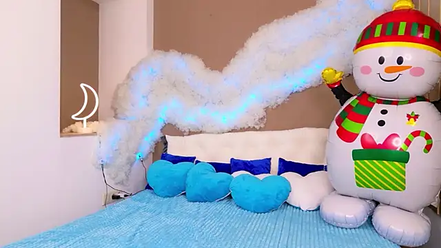 Snapshot of GloriNichols chatting on December 15, 6:06 am GloriNichols online show from December 15, 6:06 am