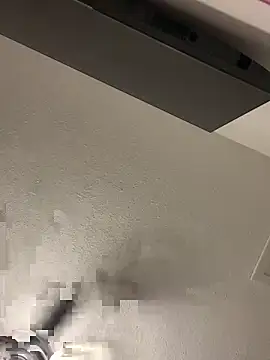 Snapshot of u091 chatting on November 22, 4:44 am u091 online show from November 22, 4:44 am