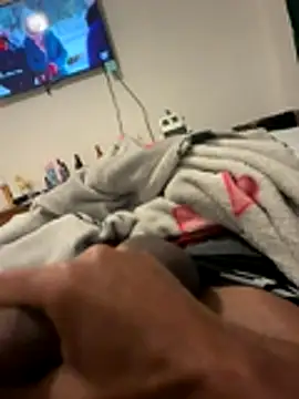 Snapshot of u091 chatting on December 16, 10:20 am u091 online show from December 16, 10:20 am