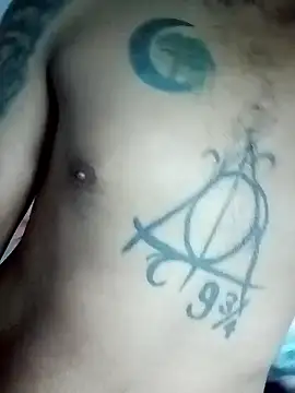 Snapshot of ale3J4a chatting on November 10, 12:20 am ale3J4a online show from November 10, 12:20 am