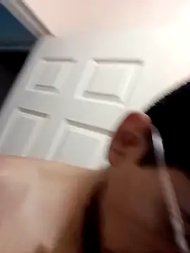 Snapshot of ale3J4a chatting on December 4, 3:16 am ale3J4a online show from December 4, 3:16 am