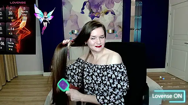 Snapshot of AriaGray chatting on October 25, 8:25 pm AriaGray online show from October 25, 8:25 pm