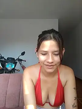 Snapshot of FerneyManti chatting on May 4, 12:56 pm FerneyManti online show from May 4, 12:56 pm