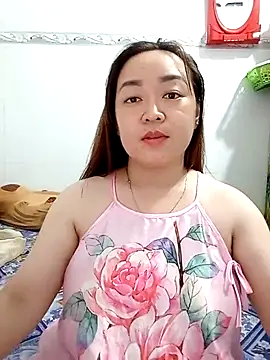 VyOanh2K online show from March 12, 5:49 pm